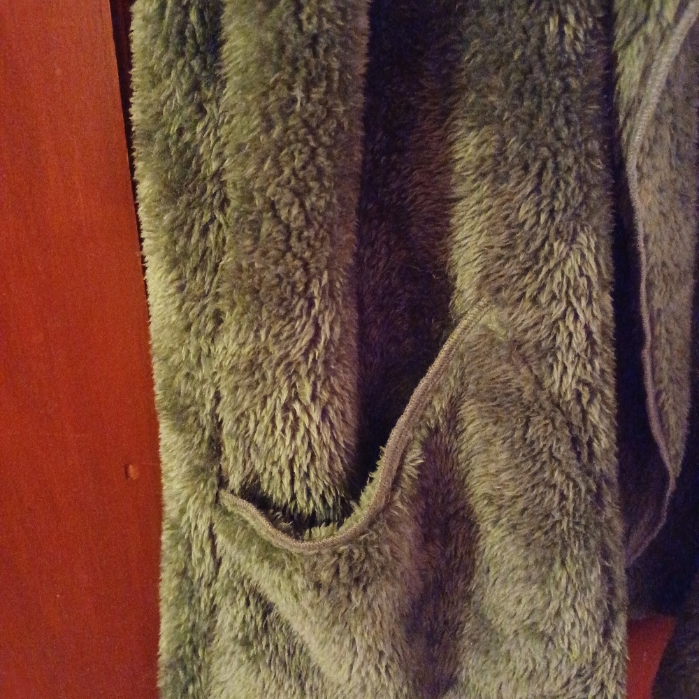 Fuzzy Vest Jacket - Picture 7 of 9